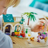 DisneyBuff.com LEGO Disey Wish Asha in the City of Rosas - Play