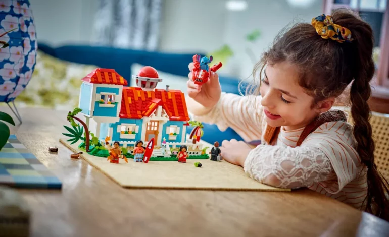 Pre-Order Open for LEGO Lilo and Stitch Beach House