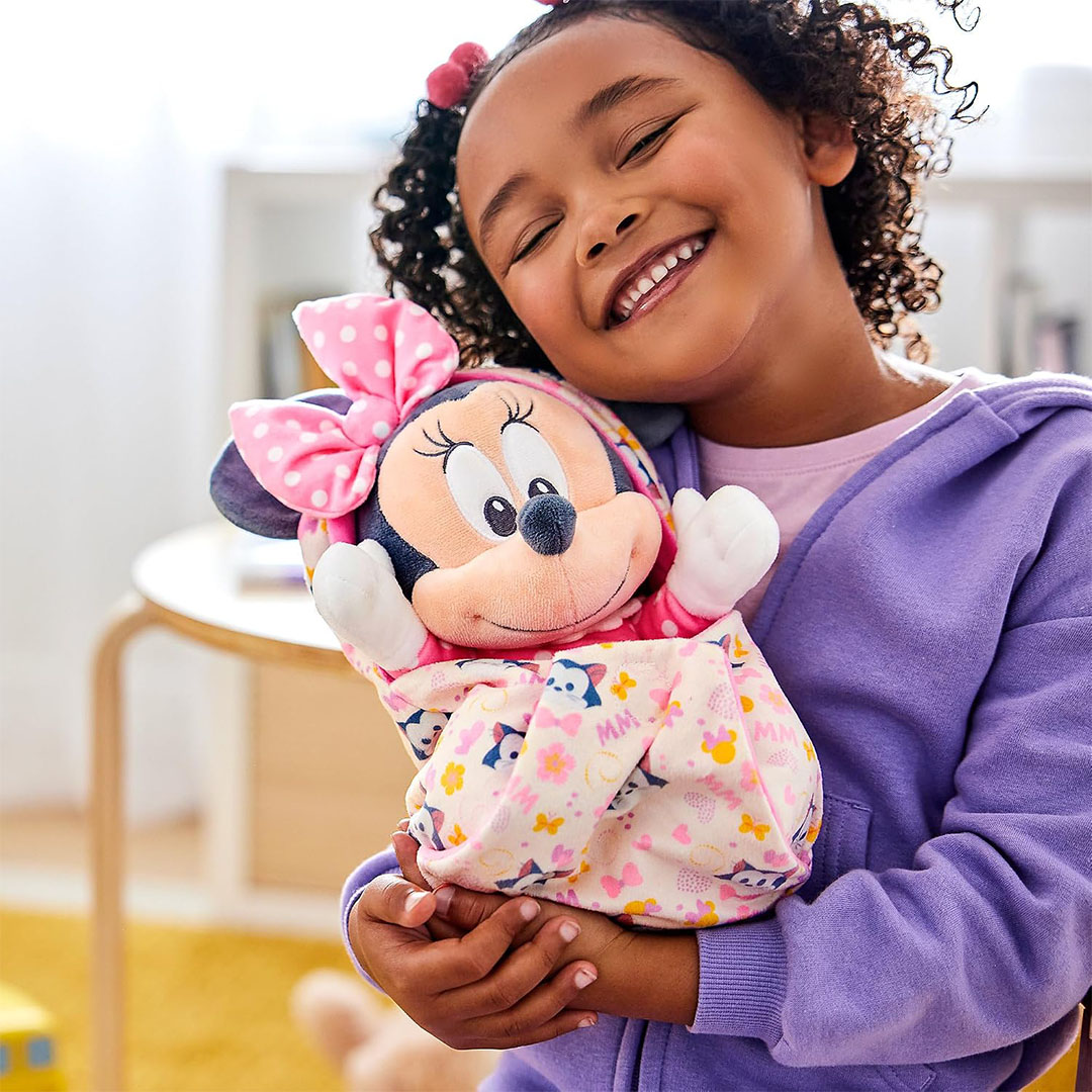 Minnie Mouse Plush with Blanket Pouch